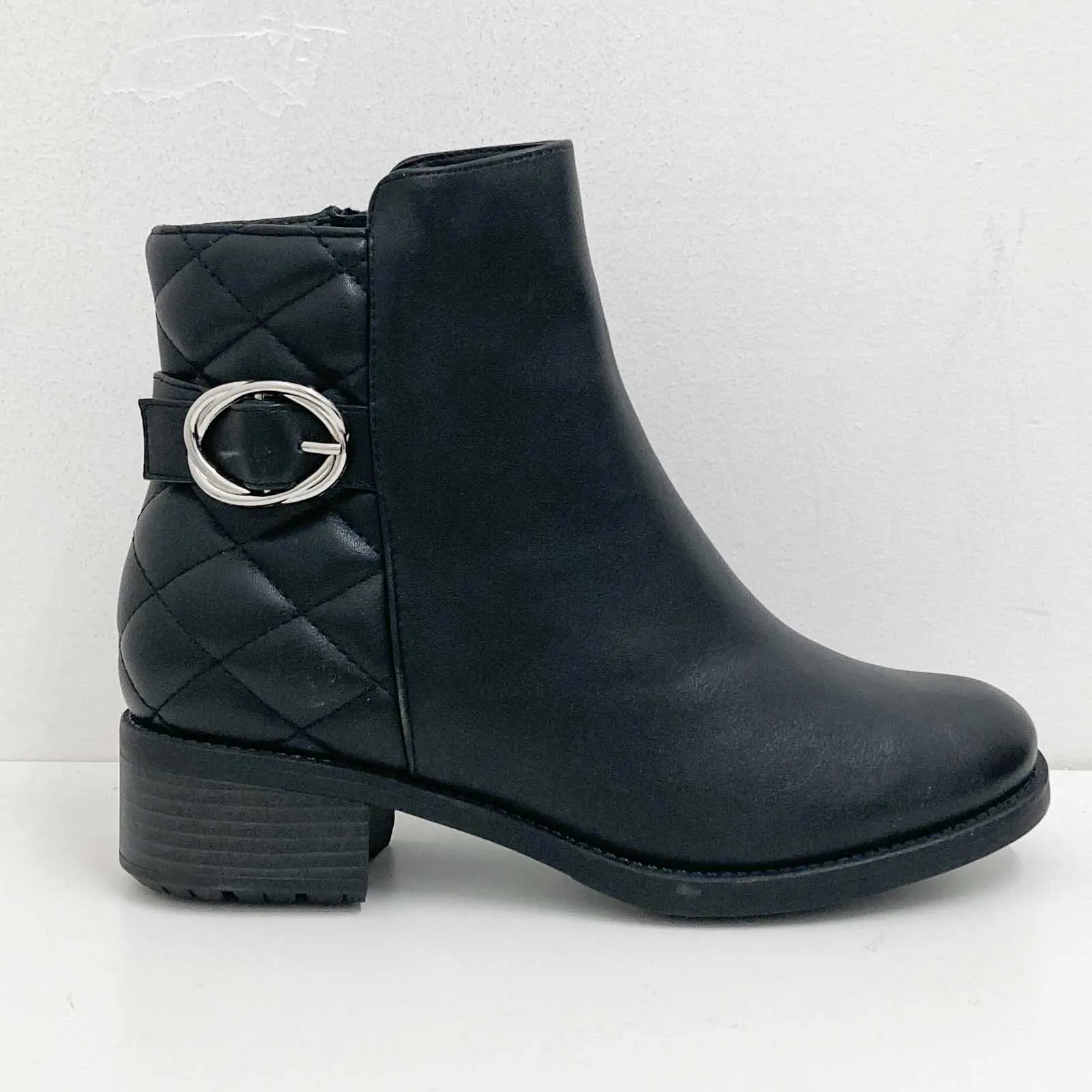 Evans Black Kylee Quilted Ankle Boots UK4